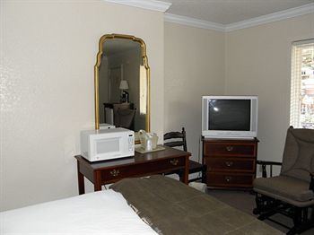 Smokyland Motel - Гетлинбург Екстериор снимка